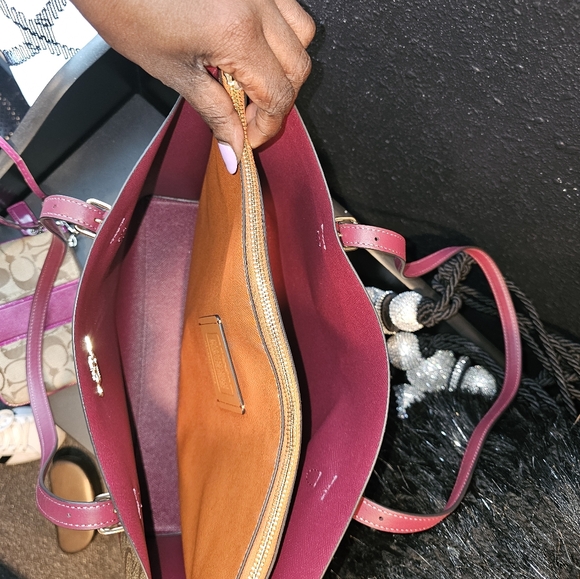 Coach Tote - Picture 3 of 6